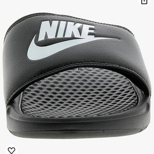 Nike BENASSI JDI. Slides BLACK/WHITE SIZE 12Men